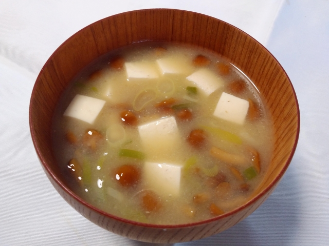 豆腐となめこの味噌汁(DAIGOも台所で紹介)のレシピ！4月4日